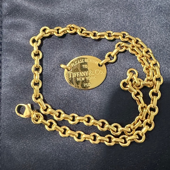 AUTHENTIC RARE  Tiffany & Co 18k (750) Return to Tiffany 16” Necklace. - Picture 2 of 5
